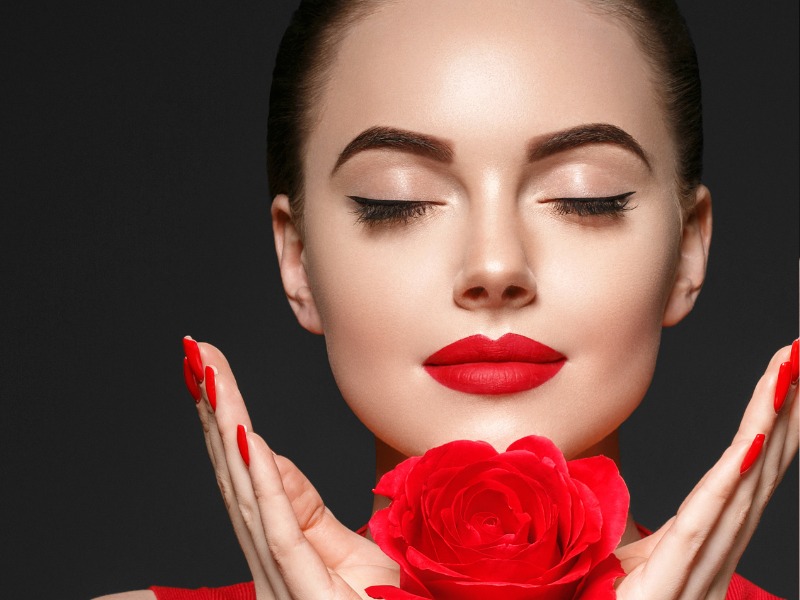 Tiêm filler môi xong có thể phun môi nhưng cần phải chờ một khoảng thời gian