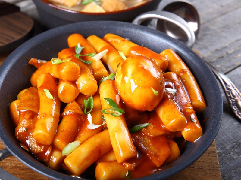 Sau khi tiêm filler không nên ăn các thực phẩm quá cay, nóng