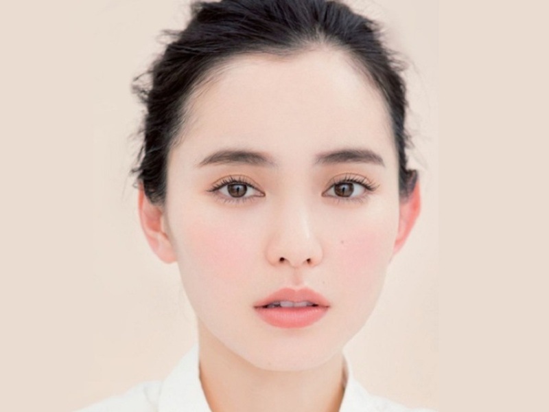 Người sở hữu dáng mặt trái xoan thường có chiều dài mặt lớn hơn chiều rộng