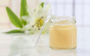 Sữa ong chúa làm đẹp da an toàn và hiệu quả