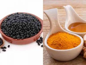 Sử dụng bột nghệ, bột đậu đen để tắm trắng sẽ giúp sở hữu làn da sáng đều màu