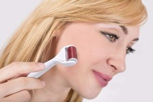Lăn kim trị sẹo rỗ tại nhà