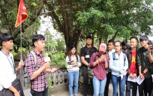 Nghề hướng dẫn viên là công việc cần tiếng Anh với mức lương cao