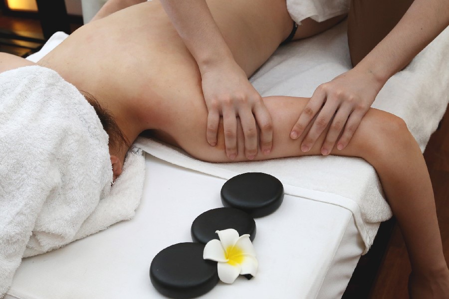   Xoa bóp cần đôi tay linh hoạt