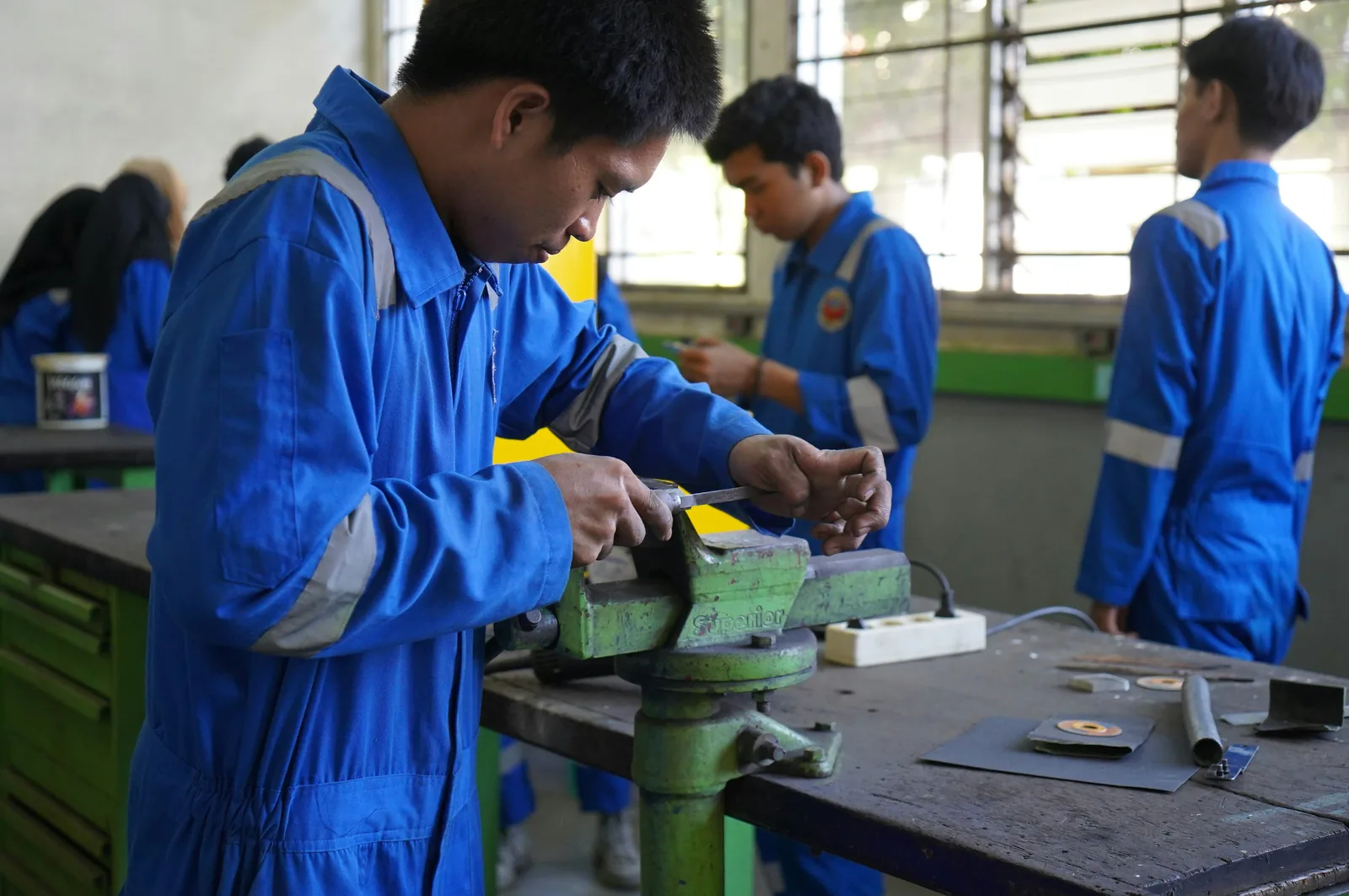 Lớp học thực hành kỹ thuật - sau lớp 9 có cơ hội việc làm