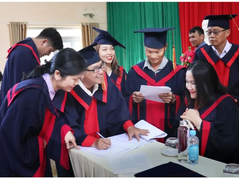Thời gian học và chi phí liên thông cao đẳng