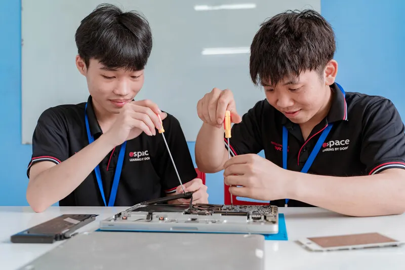 Vì sao cần hiểu đúng về học sửa chữa laptop, máy tính có cần bằng cấp không?