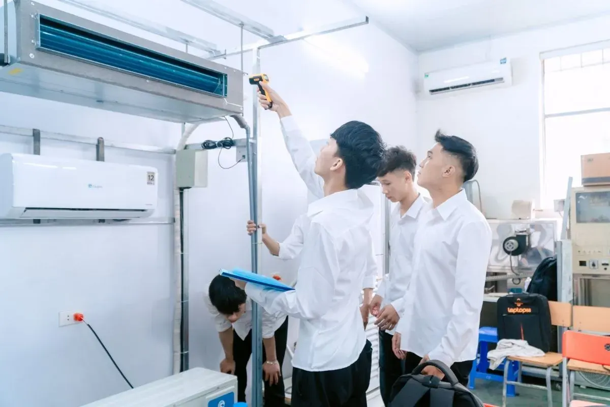 Lộ trình học kéo dài bao lâu?