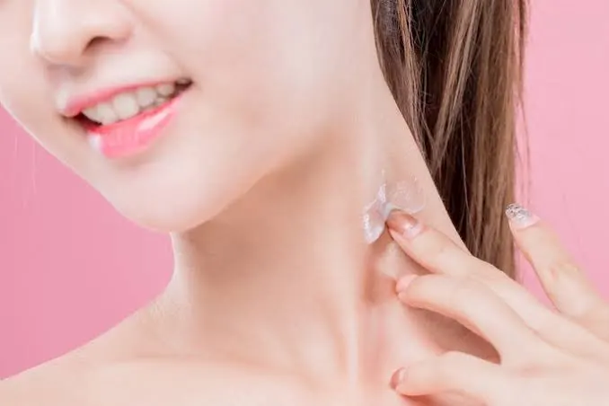 Làm thế nào massage và chăm sóc bổ sung cho da cổ?