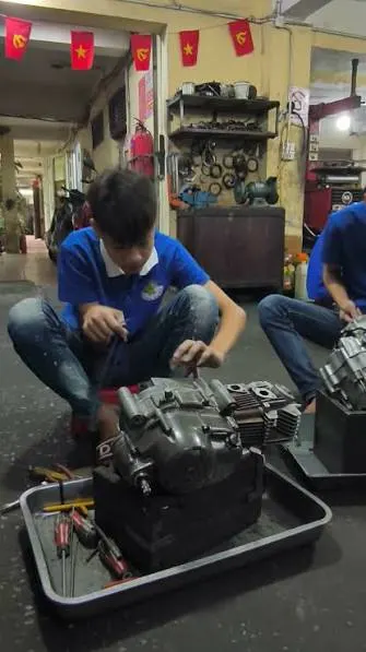 Có những hình thức nào để học sửa xe máy sau cấp 2?