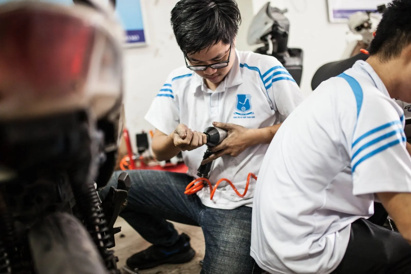 Nên chọn lộ trình học sửa xe máy nào?