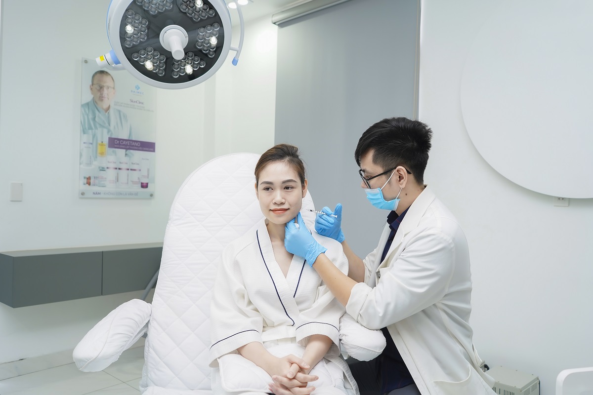 Trình độ bác sĩ ảnh hưởng trực tiếp đến việc nâng mũi filler kéo dài được bao lâu
