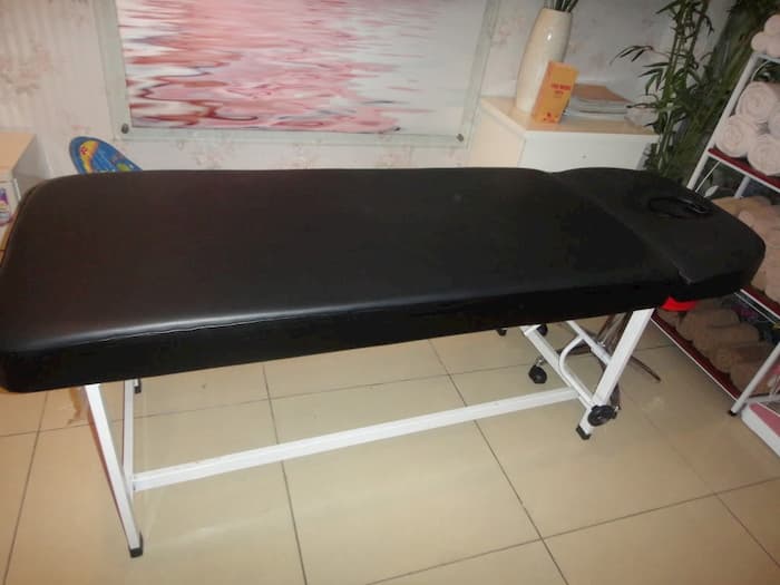 Ghế spa giá rẻ chân inox