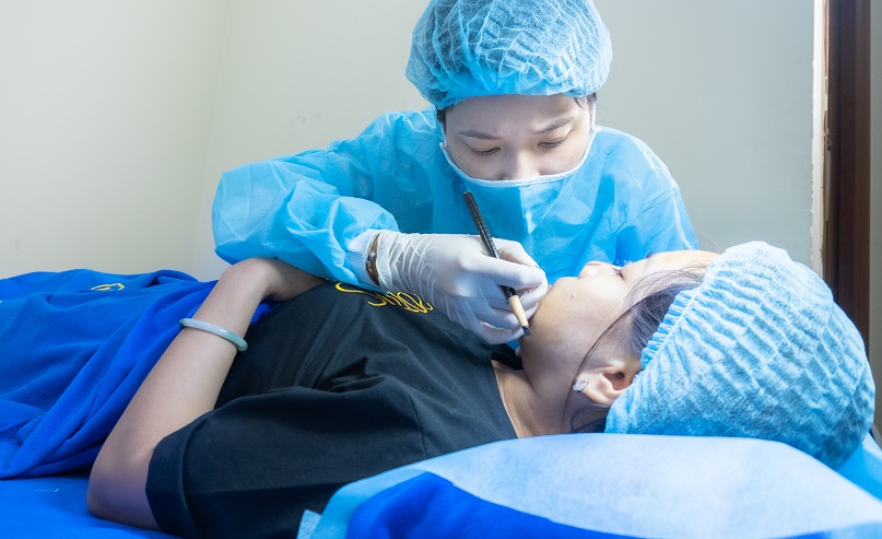 Hình 4 – Học phí học phun xăm thẩm mỹ