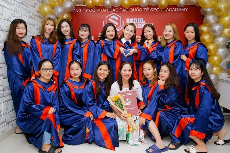 Hình 5- Học viên tốt nghiệp khóa học massage body Seoul Academy