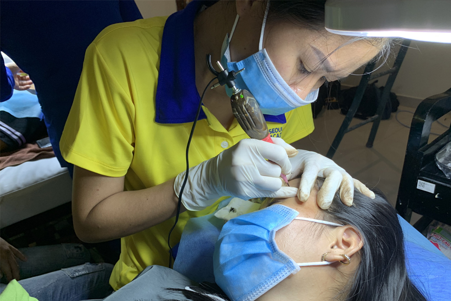 Không vẽ đẹp vẫn có thể theo học nghề phun xăm thẩm mỹ