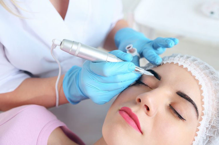 Phun xăm là một nghề hot không kém gì nghề spa