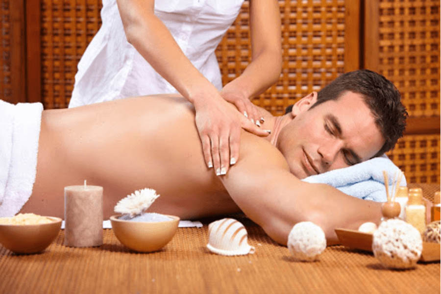 Học massage body nam rất phổ biến