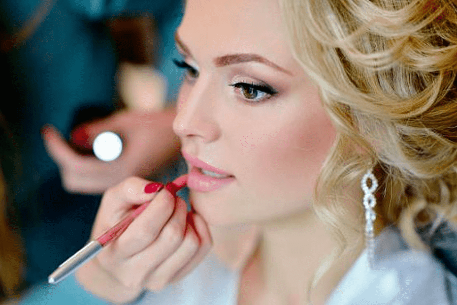 Nhận trang điểm cá nhân để nâng cao tay nghề