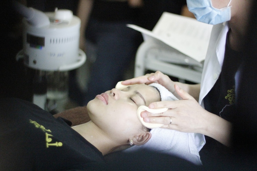 Tham gia các lớp học tại LaLi, học viên sẽ được thường xuyên thực hành trên mẫu thật, giúp nhanh chóng nâng cao tay nghề