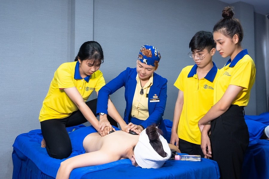 Trò chuyện cùng người hướng dẫn để giải quyết vấn đề nhanh chóng