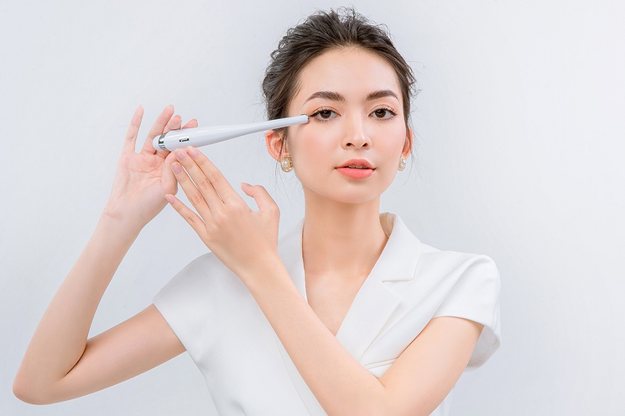 Máy massage mặt và những tác dụng tuyệt vời cho làn da