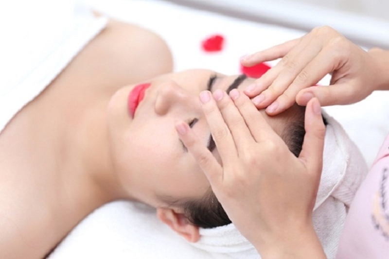 Massage mặt là phương pháp tuyệt vời giúp cho làn da sáng khỏe