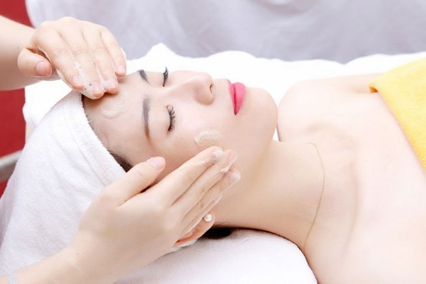 Massage sẽ giúp làn da khoẻ hơn, hạn chế dấu hiệu lão hoá