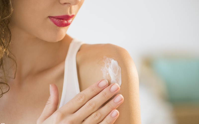 Thực hiện cách chăm sóc da sau khi tắm trắng để bảo vệ da toàn diện