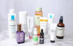 Chuẩn bị đầy đủ các sản phẩm, dụng cụ để chăm sóc da