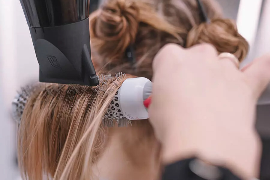 Tạo mẫu tóc đang là nghề cực phát triển