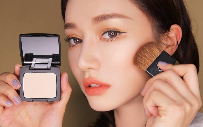 Biến hóa hơn với kiểu đánh phấn mắt 2 màu