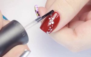 Nội dung học nail online theo chương trình học cũng tương tự như khóa học nail trực tiếp trên lớp