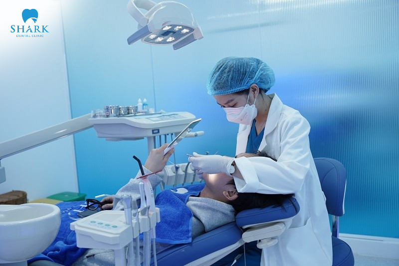 Giá niềng răng cho khách hàng 25 tuổi thay đổi nhiều vào từng chính sách của các nha khoa