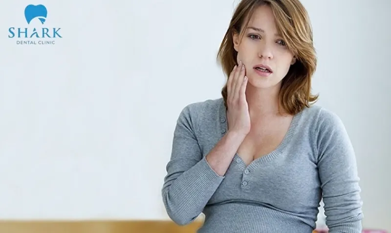 Phụ nữ mang bầu có trám răng được không? Cần lưu ý gì? 7 Hormone thay đổi trong giai đoạn mang thai là nguyên nhân chính khiến mẹ bầu gặp nhiều vấn đề về răng miệng