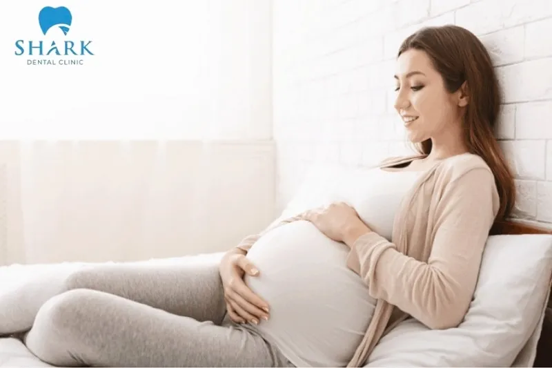 Phụ nữ mang bầu có trám răng được không? Cần lưu ý gì? 9 Ở 3 tháng cuối của thai kỳ, mẹ bầu không nên thực hiện trám răng