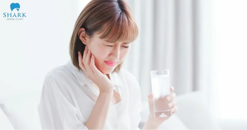 Bọc răng sứ Ceramill là gì? Những thông tin cần biết 12 Răng sứ Ceramill có độ truyền nhiệt thấp hơn răng thật, nên nhiều khách hàng sẽ cảm thấy ê buốt khi ăn uống quá nóng hoặc quá lạnh