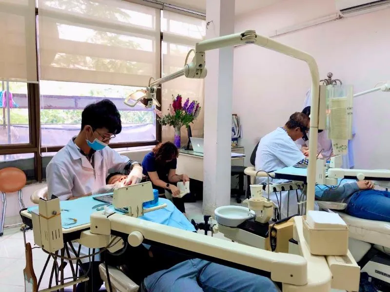 TOP 10 địa chỉ dán răng sứ Veneer ở Hà Nội uy tín, giá hợp lý 22 Quy trình thực hiện bởi đội ngũ bác sĩ có nhiều kinh nghiệm