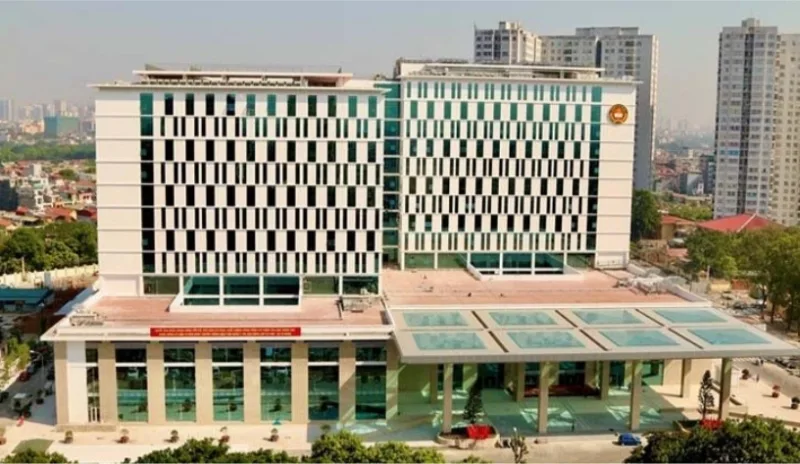 TOP 15 địa chỉ lấy cao răng ở Hà Nội uy tín và an toàn 21 Đội ngũ bác sĩ của bệnh viện Quân Y 103 đều là những bác sĩ có chuyên môn cao, do đó khách hàng có thể yên tâm lựa chọn đây là nơi lấy cao răng