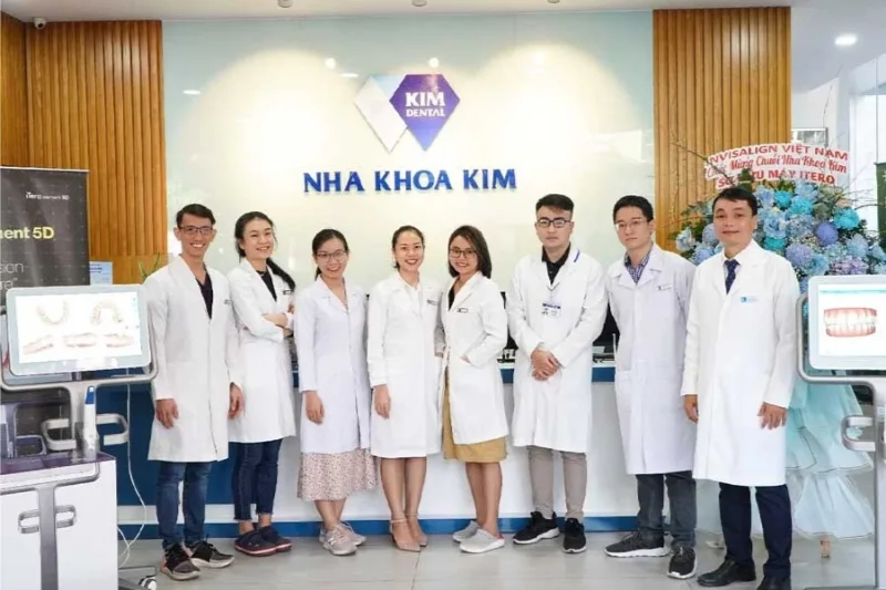 TOP 15 địa chỉ lấy cao răng ở Hà Nội uy tín và an toàn 25 Quy trình lấy cao răng tại Nha Khoa Kim được thực hiện bởi các bác sĩ có chứng chỉ hành nghề, được đào tạo bài bản chuyên sâu