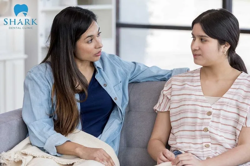 Tính cách và vận mệnh của người nói chuyện không hở răng 8 Người nói chuyện không lộ răng thường sẽ phát ra âm thanh từ bụng