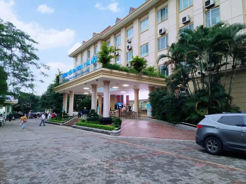 Khoa Răng Hàm Mặt - Bệnh viện Đại học Y Hà Nội được đánh giá cao về chất lượng dịch vụ thăm khám và điều trị