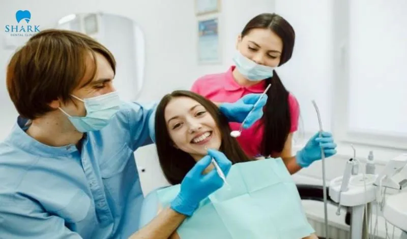 Khám nha khoa định kỳ giúp bác sĩ có thể phát hiện sớm những dấu hiệu bất thường của răng  