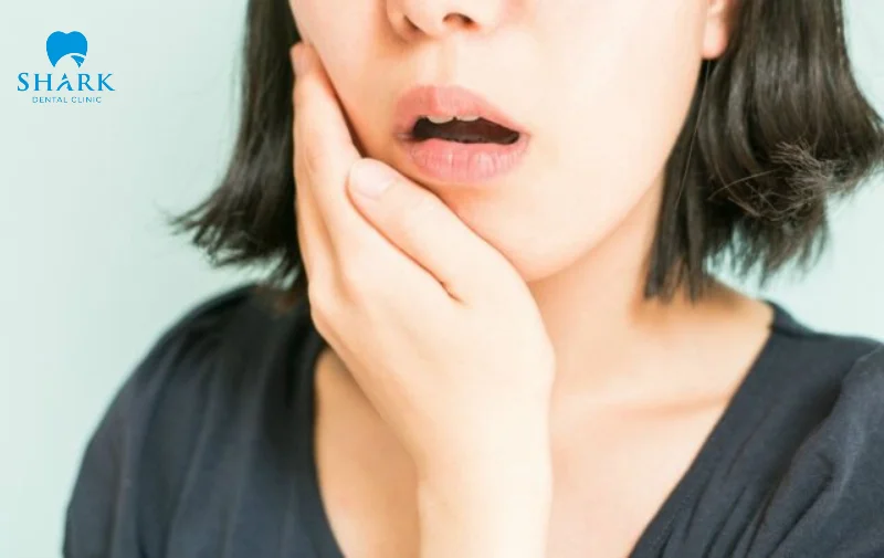 Tại sao răng hàm cắn vào má? Răng cắn má trong là điềm gì? 8 Rối loạn khớp thái dương hàm