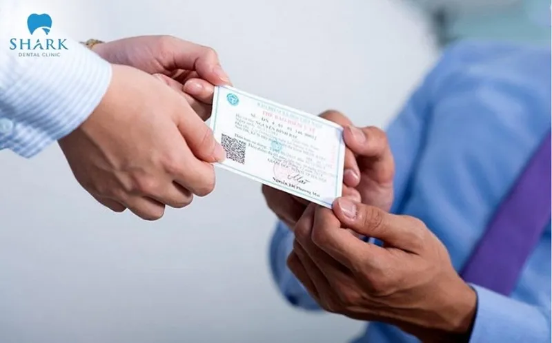Bảo hiểm y tế có chi trả trám răng không là vấn đề được quan tâm hàng đầu của nhiều khách hàng