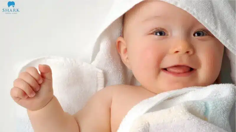 Nanh sữa ở trẻ là gì? Hình ảnh trẻ bị nanh sữa và cách xử lý 21 Mọc nanh sữa là một hiện tượng sinh lý khá lành tính xuất hiện phổ biến ở nhiều trẻ sơ sinh