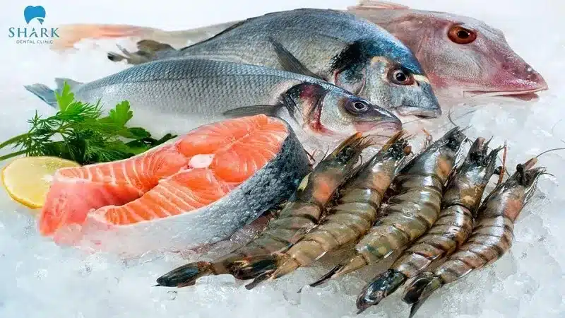 Nhổ răng khôn có kiêng ăn hải sản không? Câu trả lời là không nên ăn sau khi nhổ