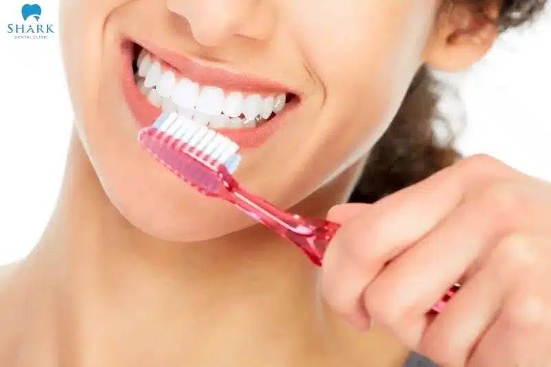Phân độ cao răng nhẹ như cấp độ 1 có thể xử lý bằng việc vệ sinh răng miệng đúng cách