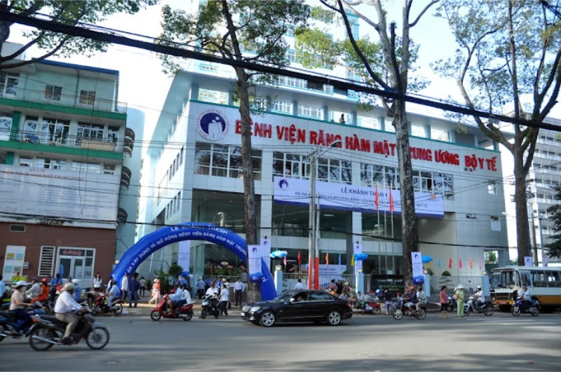 Top 12 địa chỉ nhổ răng khôn ở TPHCM uy tín và an toàn 18 Bệnh viện RHM Trung Ương