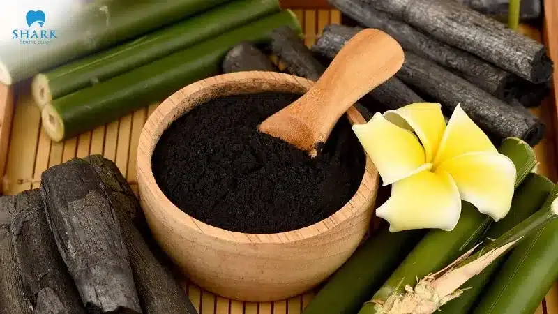 Công dụng đa năng của bột than tre trong chăm sóc răng miệng